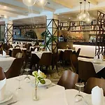 Iliad Hotel