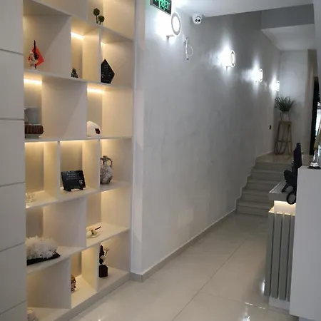 Iliad Hotel *